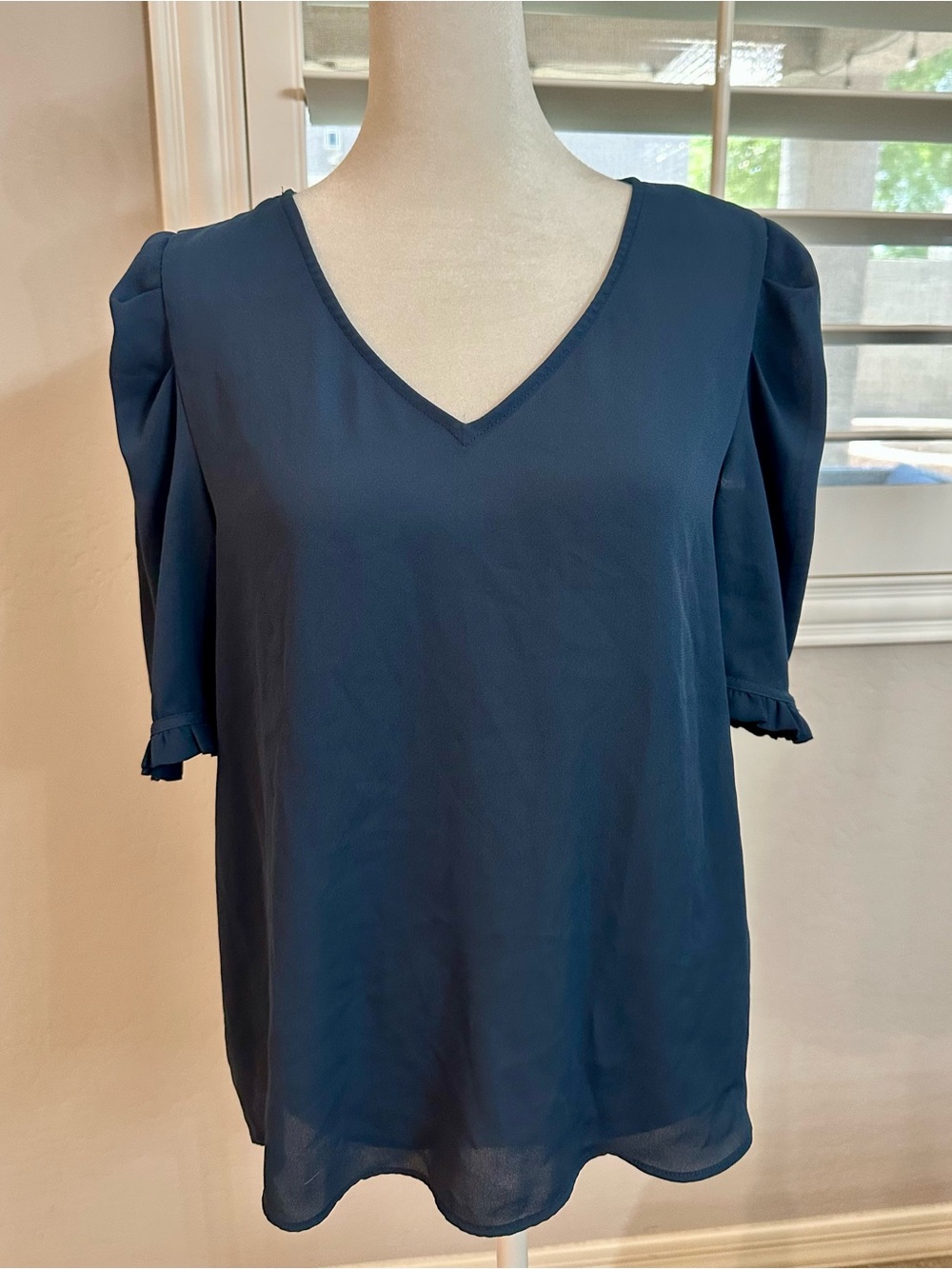 Worthington Navy V-Neck Sheer Puff Sleeve Blouse